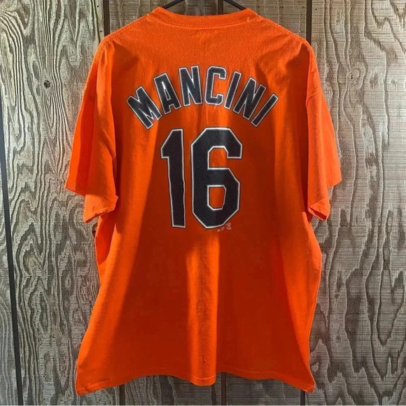 MLB Baltimore Orioles Mancini #16 Tee Shirt 🧡⚾️🖤 - Picture 3 of 3